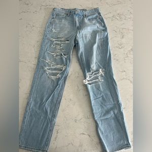 Never worn!! Tagged American Eagle Mom Straight Jean Blue Daylight
